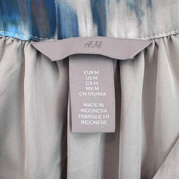 H & M V-Neck Tie-Front Dress, Tie Dye, Size Medium - Picture 4 of 12